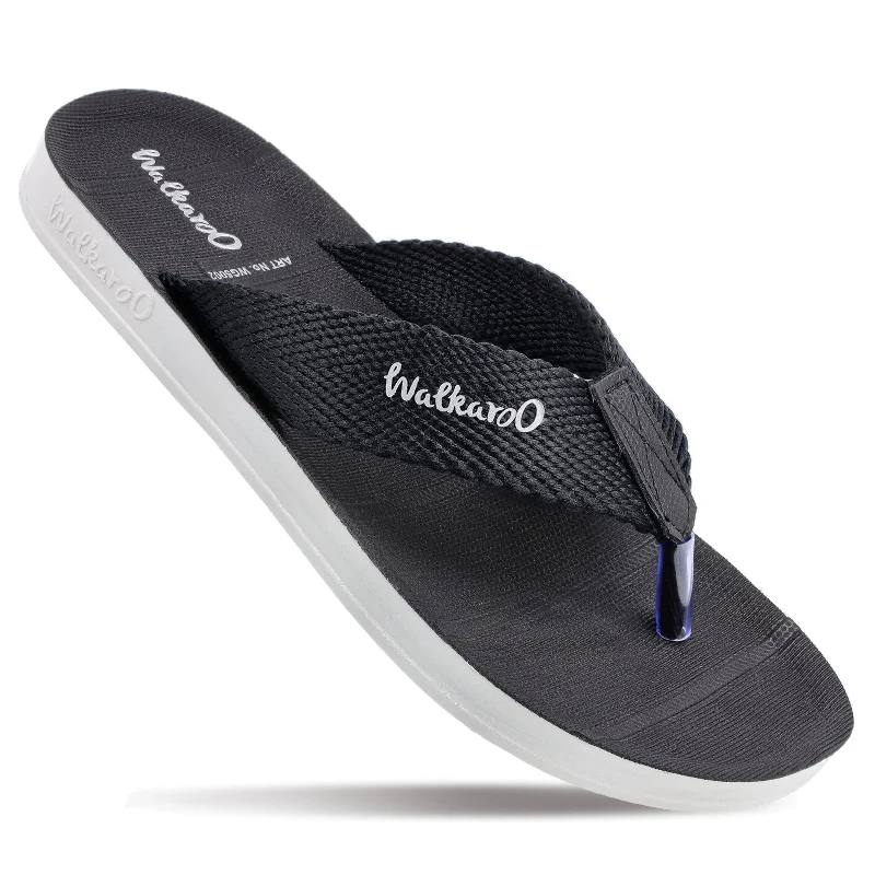 Walkaroo Men Solid Thong Sandals  - WG5002 Black